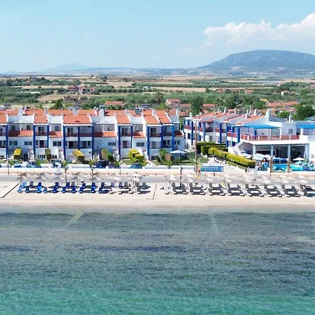 Beachfront Lina
