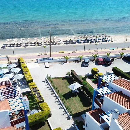 Beachfront Lina
